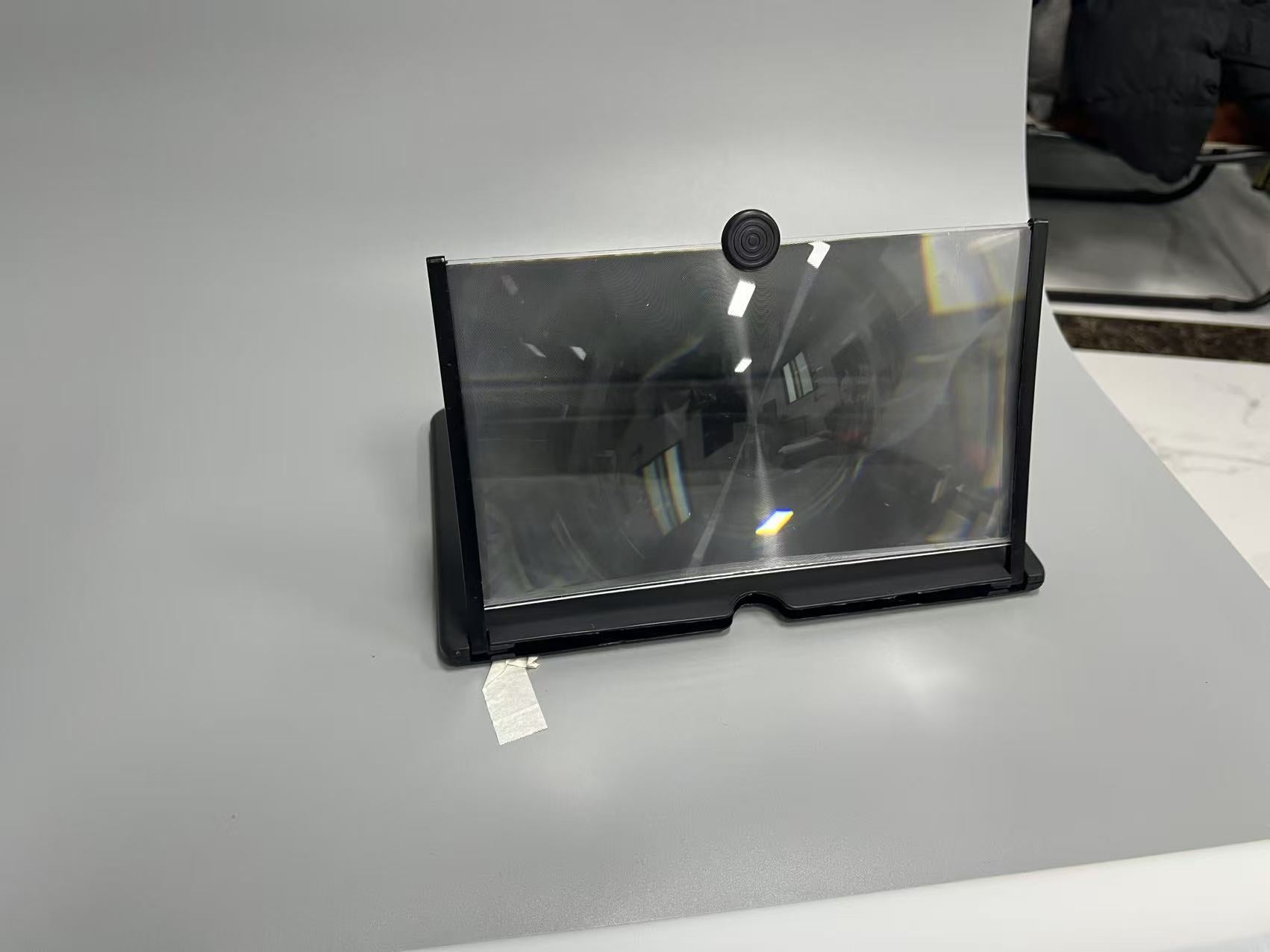 Pull-Out Mobile Screen Magnifier with HD Viewing